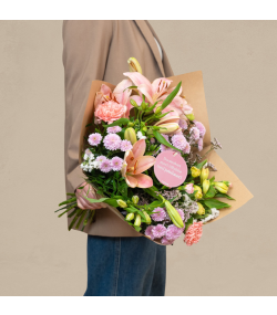 Jubilæumsbuket i pastelfarver. Send blomster i dag
