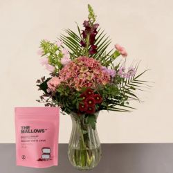 Trendy hortensia buket med  The Mallows™ 