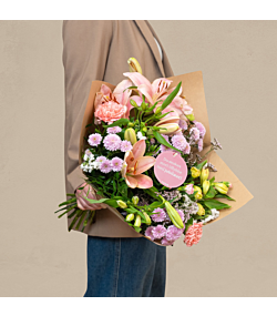 Jubilæumsbuket i pastelfarver. Send blomster i dag